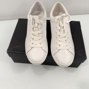 Banana Republic White Leather Sneakers. BRAND NEW - Size 9